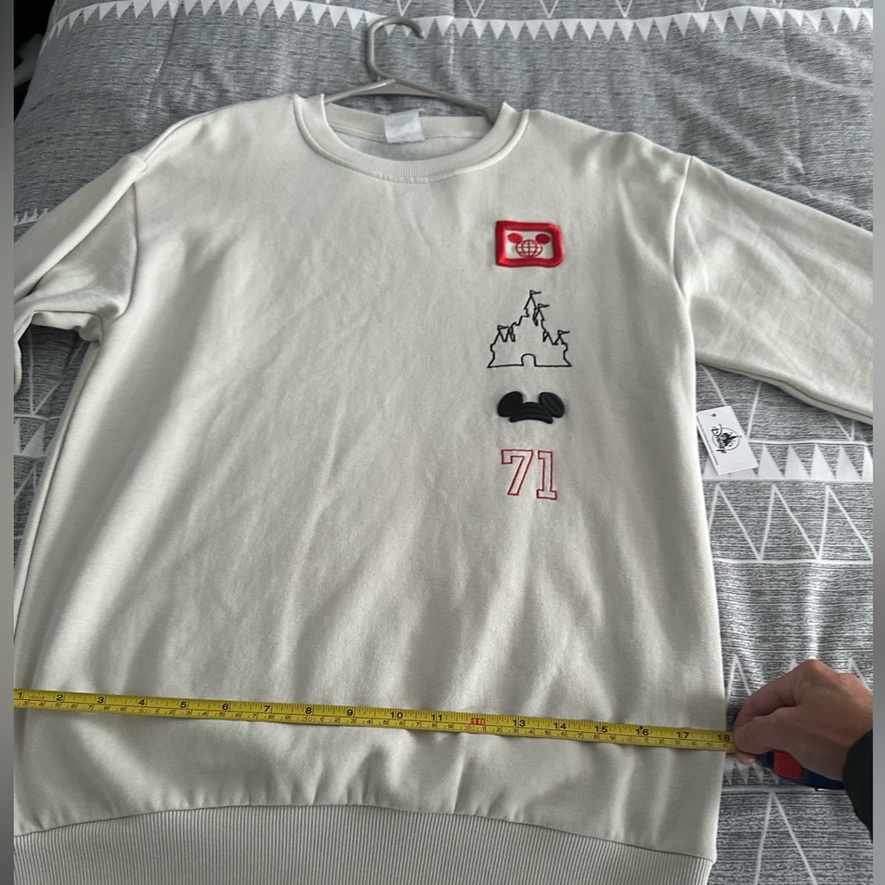 NWT Cream Crewneck Sweatshirt with Embroidered Details - Picture 8 of 14
